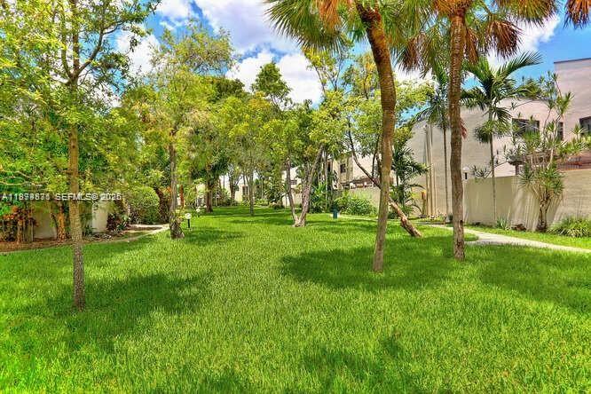 OASIS NO FOUR CONDO - Residential Lease