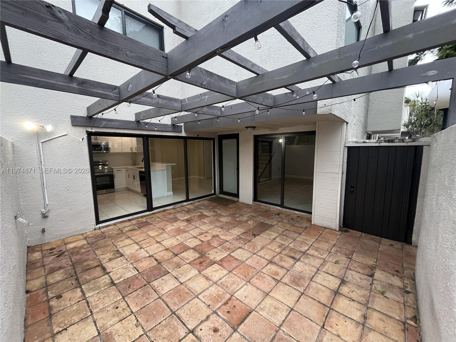 OASIS NO FOUR CONDO - Residential Lease