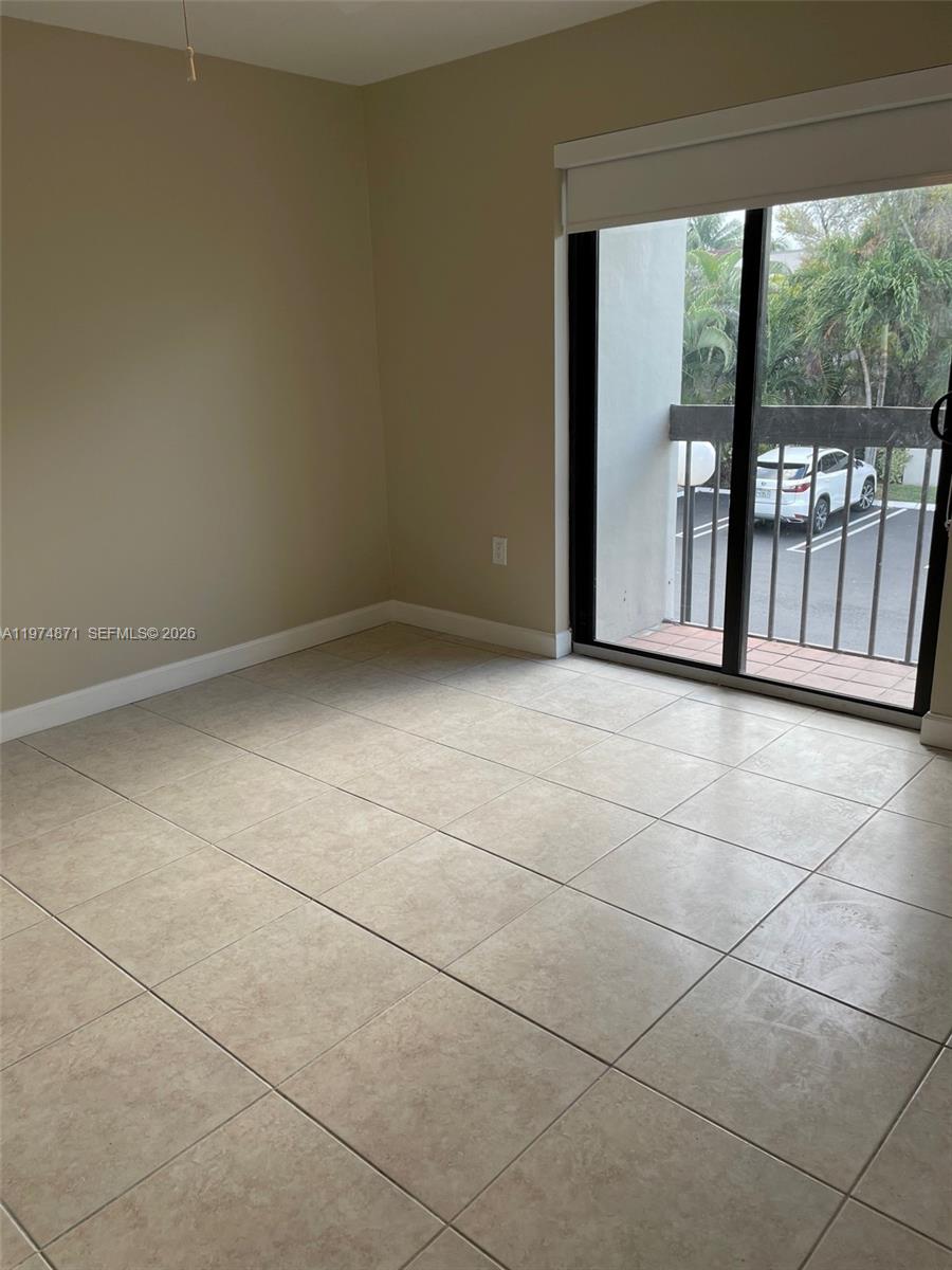 OASIS NO FOUR CONDO - Residential Lease