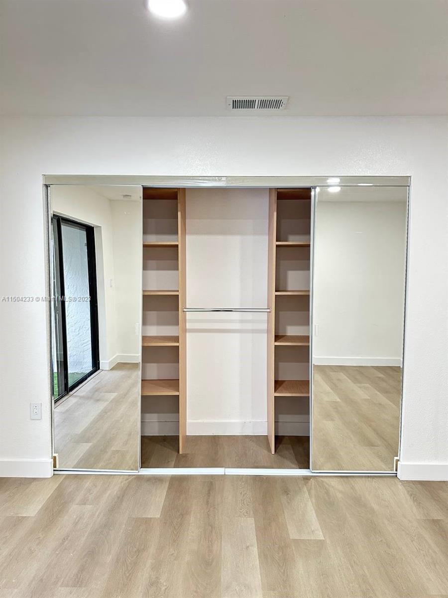 VILLAS ON THE GREEN - Residential