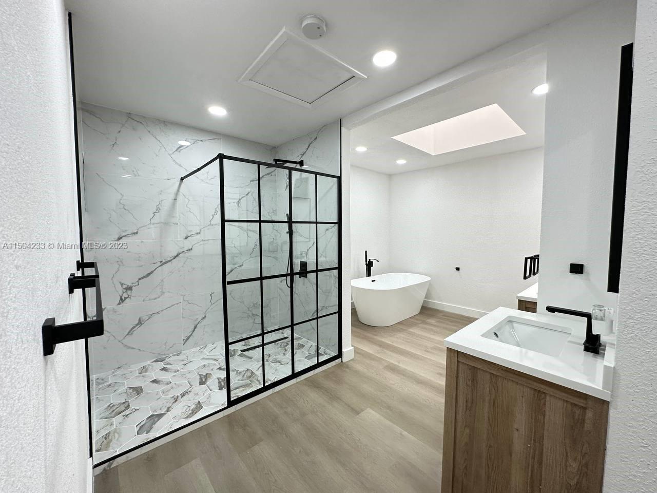 VILLAS ON THE GREEN - Residential