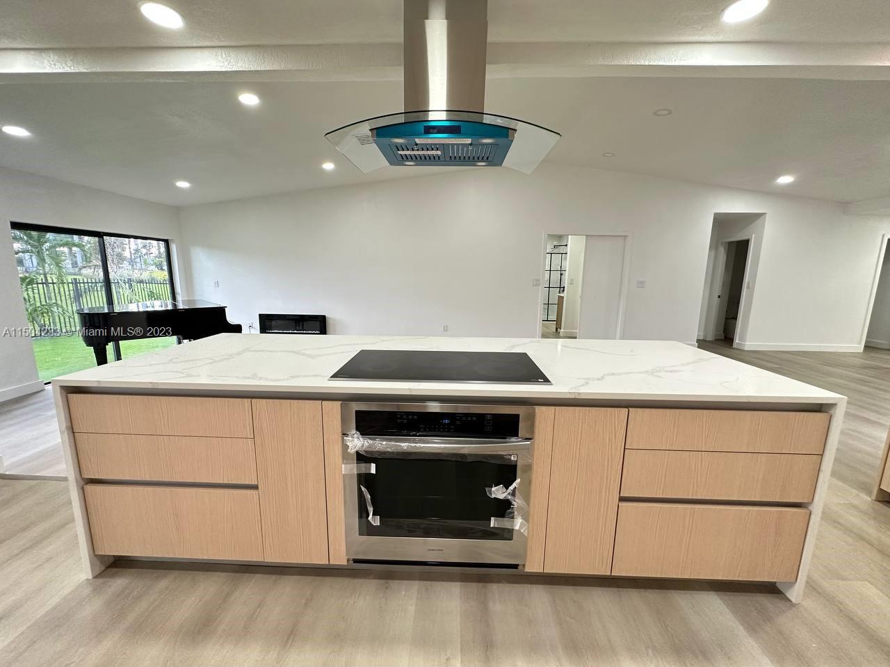 VILLAS ON THE GREEN - Residential