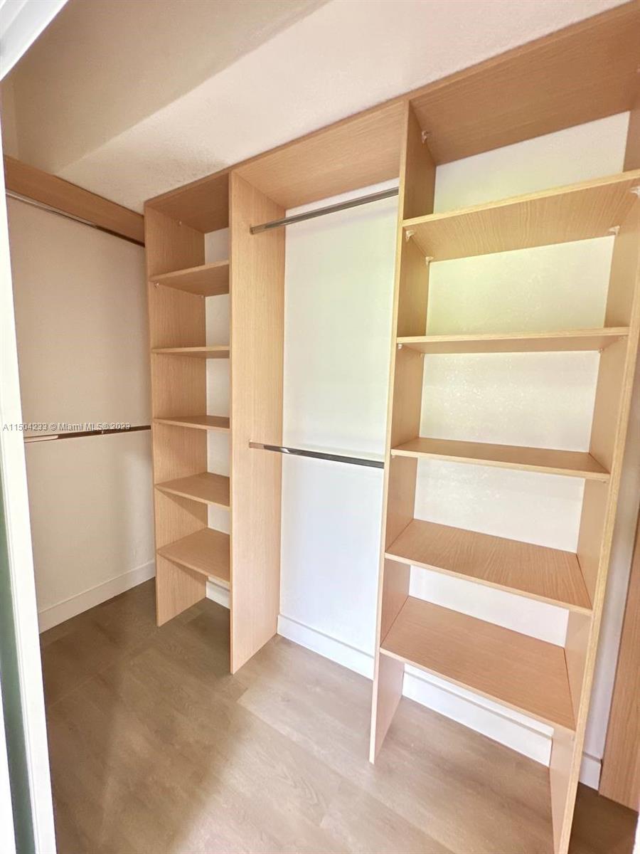 VILLAS ON THE GREEN - Residential