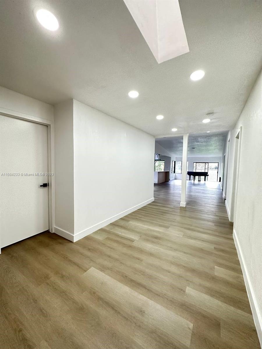 VILLAS ON THE GREEN - Residential