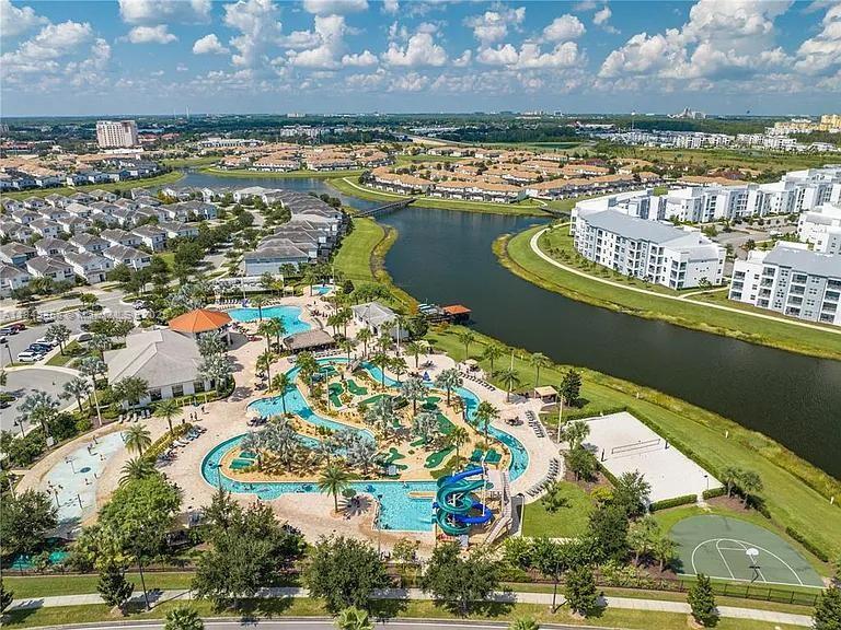 STOREY LAKE - Residential