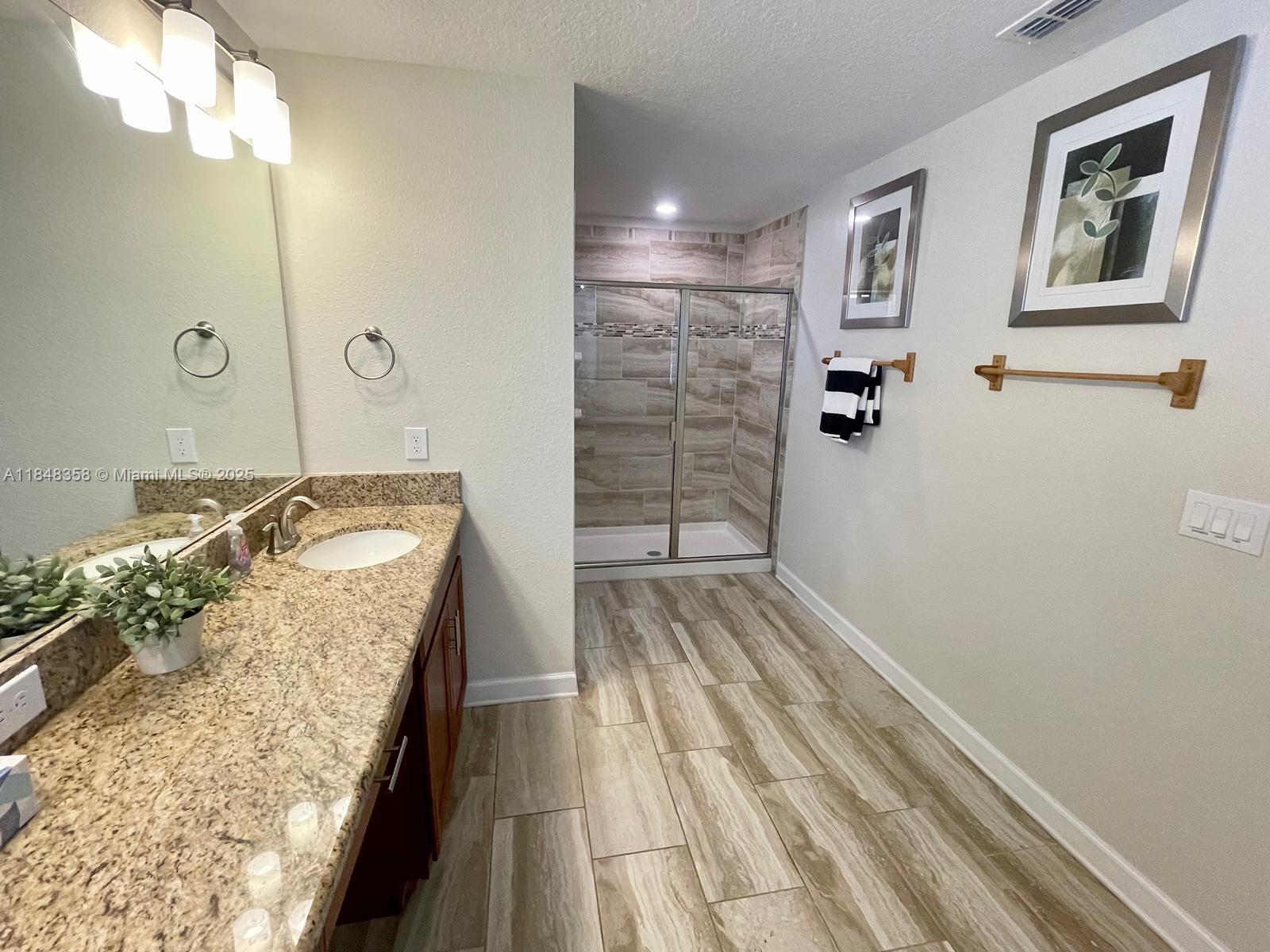 STOREY LAKE - Residential