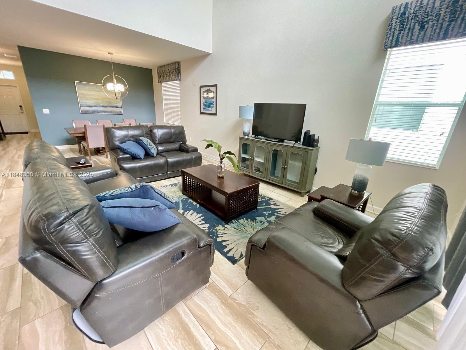 STOREY LAKE - Residential