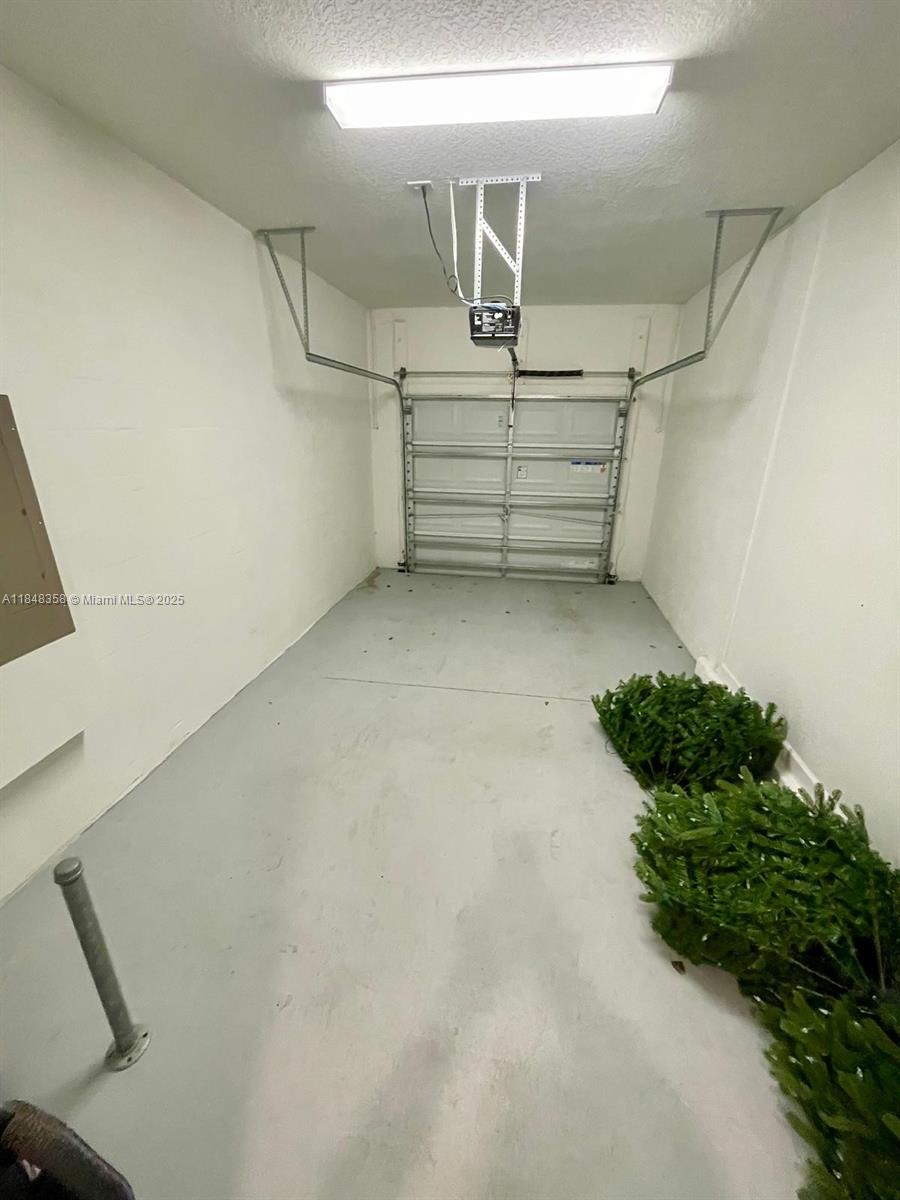 STOREY LAKE - Residential