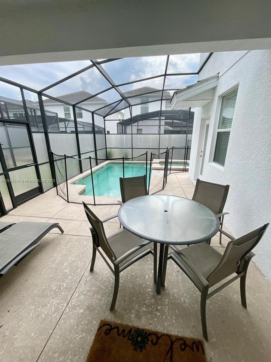 STOREY LAKE - Residential