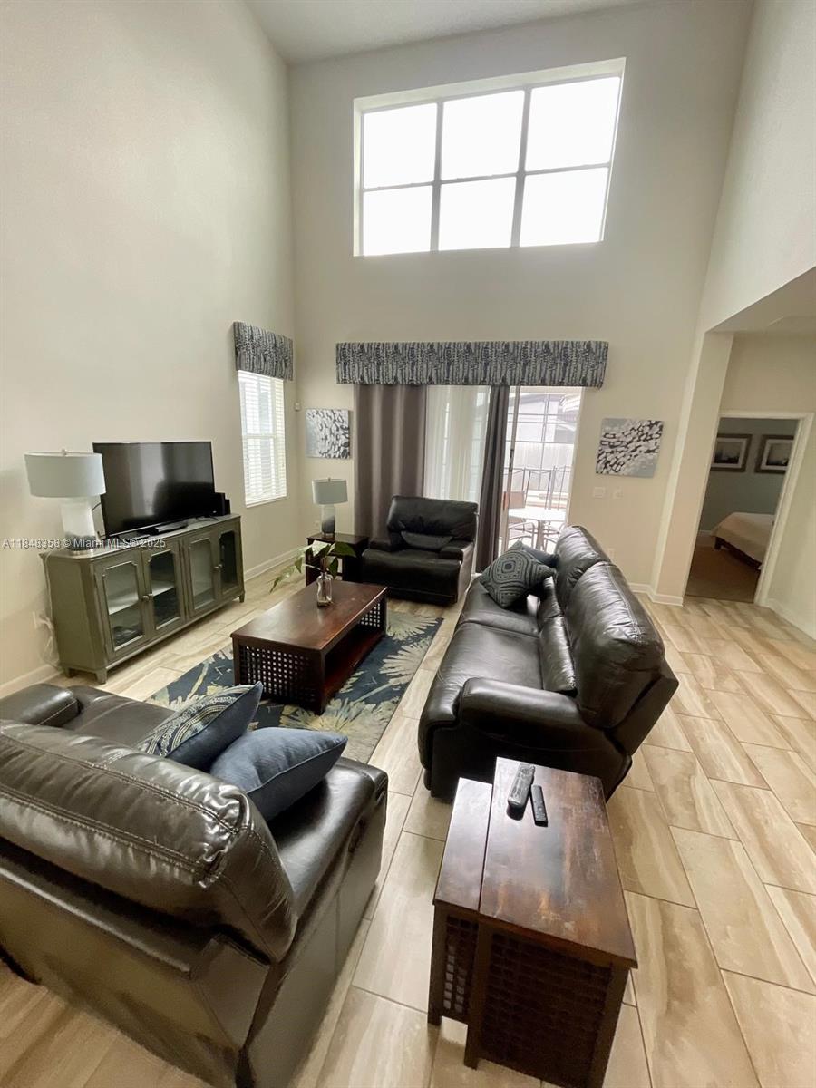 STOREY LAKE - Residential