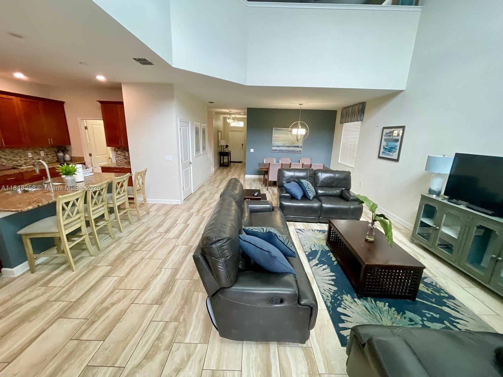 STOREY LAKE - Residential