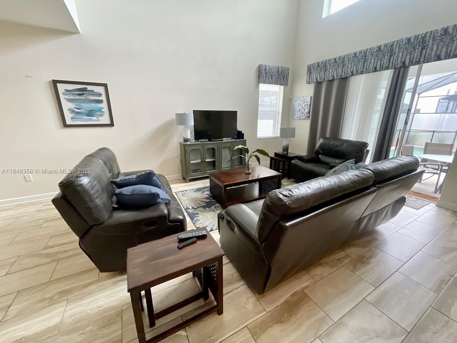 STOREY LAKE - Residential