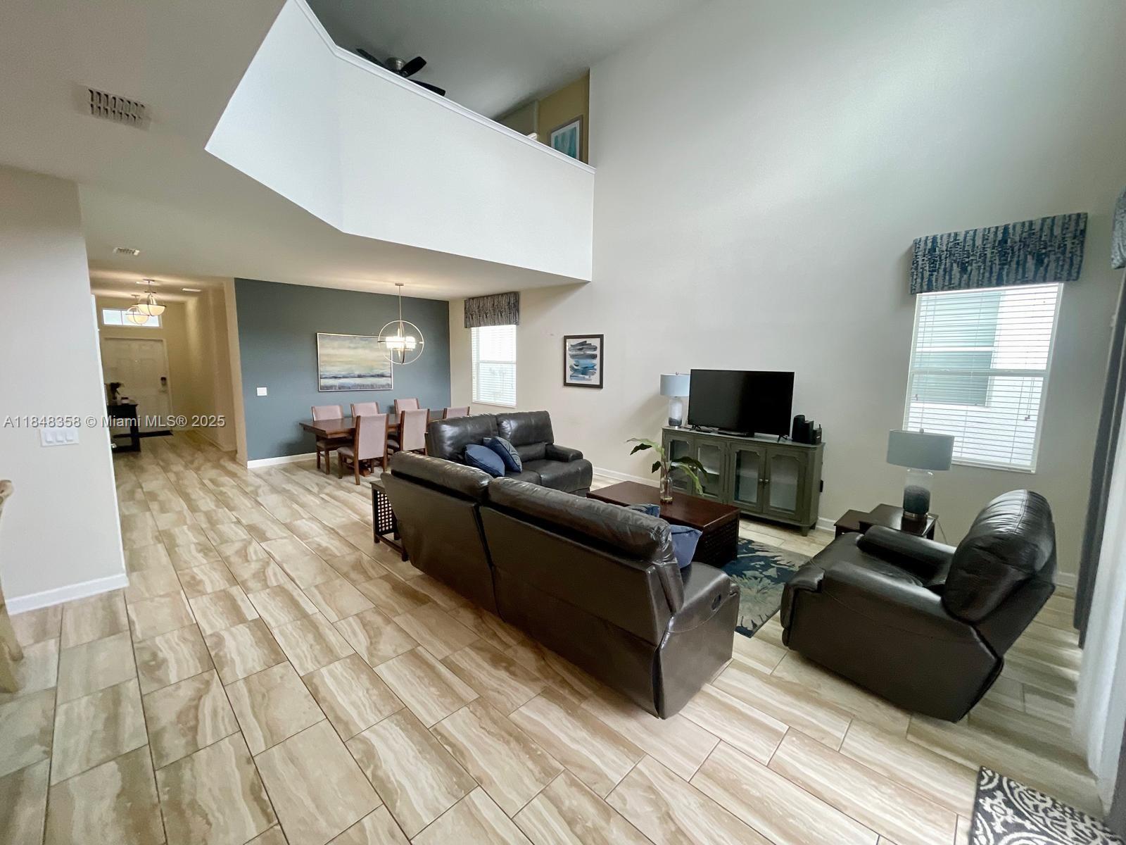 STOREY LAKE - Residential