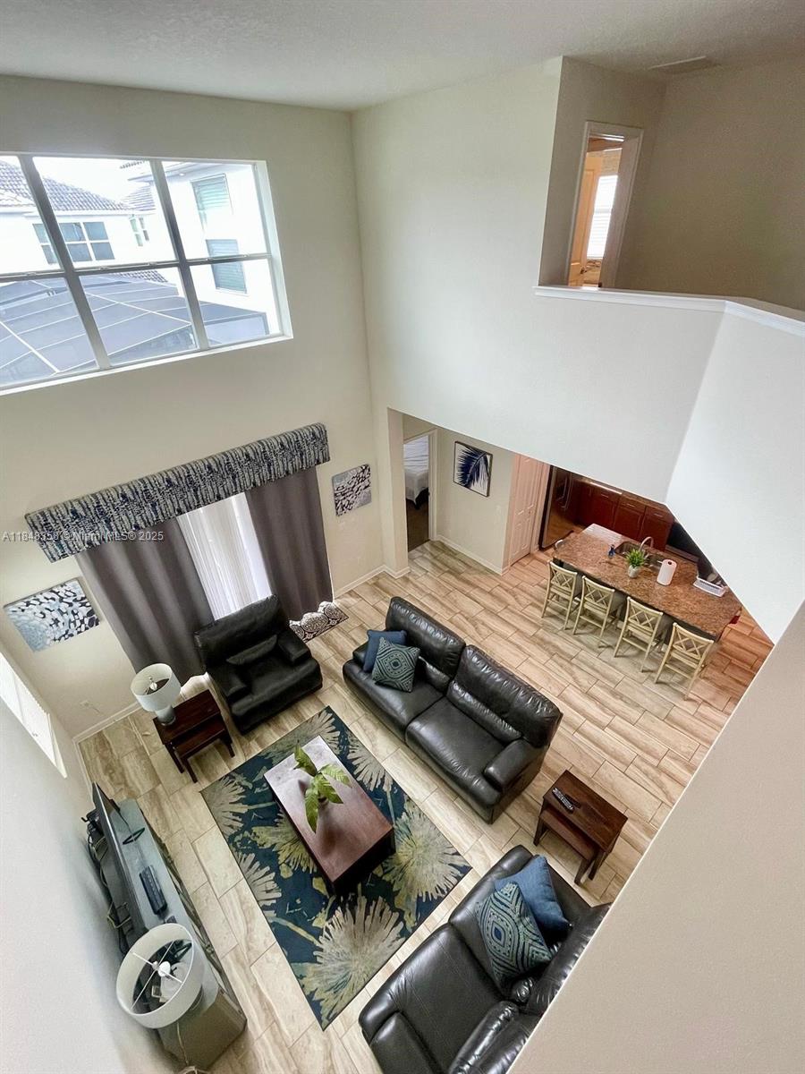 STOREY LAKE - Residential