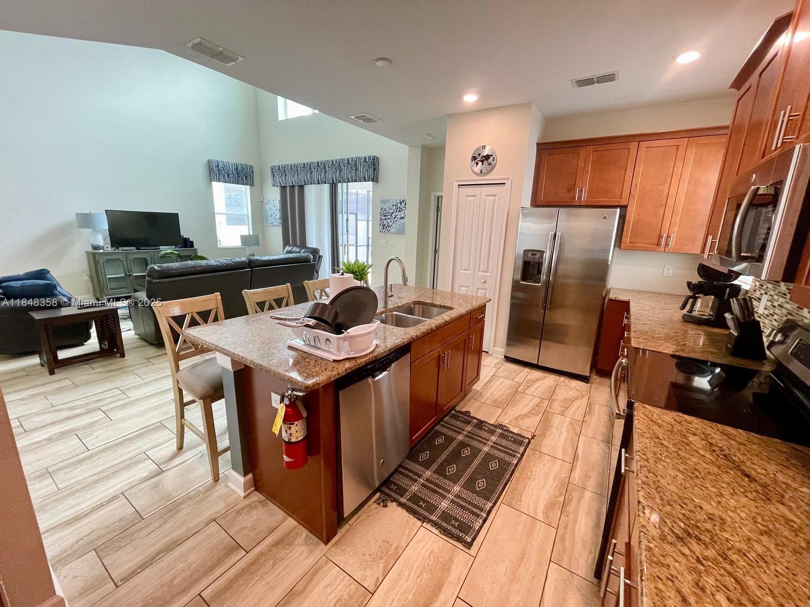 STOREY LAKE - Residential