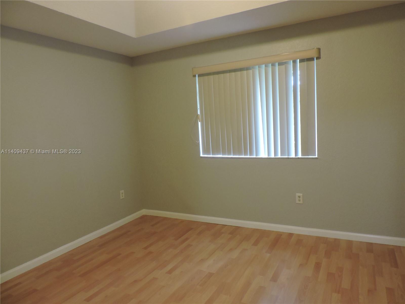 Shoma Twnhms At Keyscove - Residential Lease