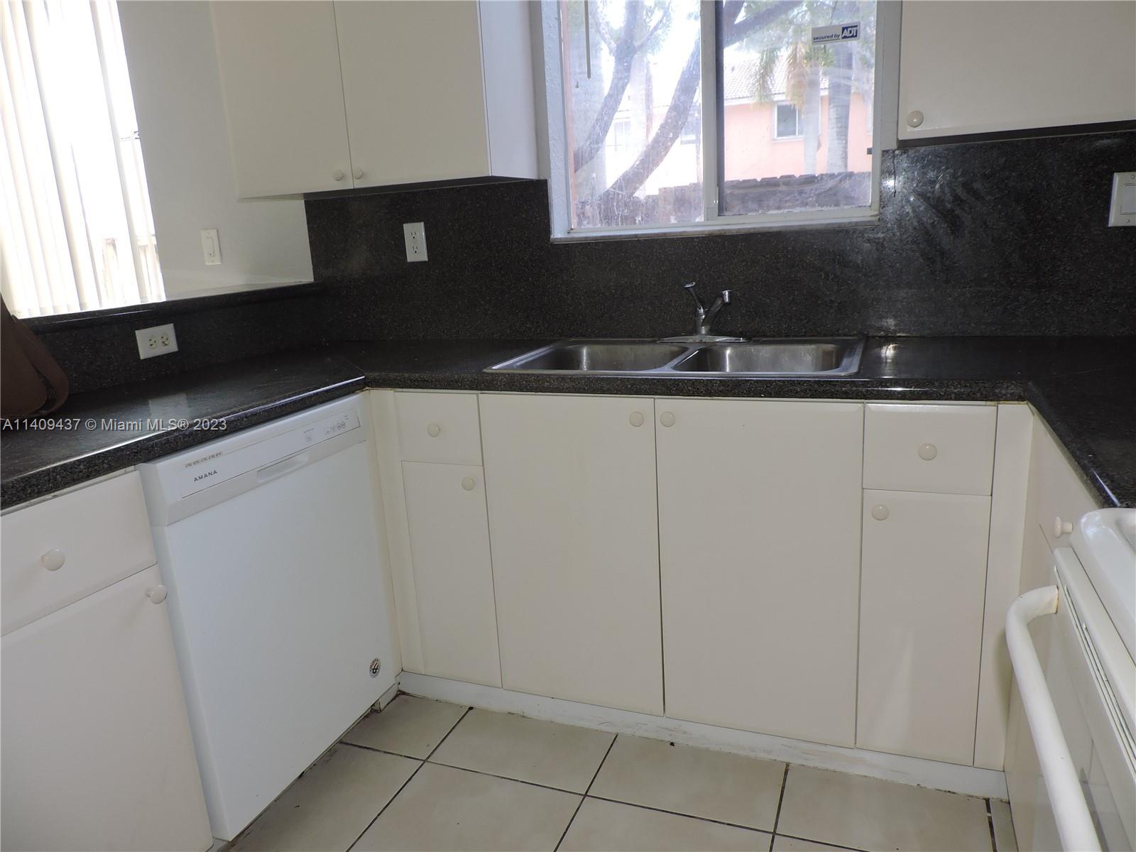 Shoma Twnhms At Keyscove - Residential Lease