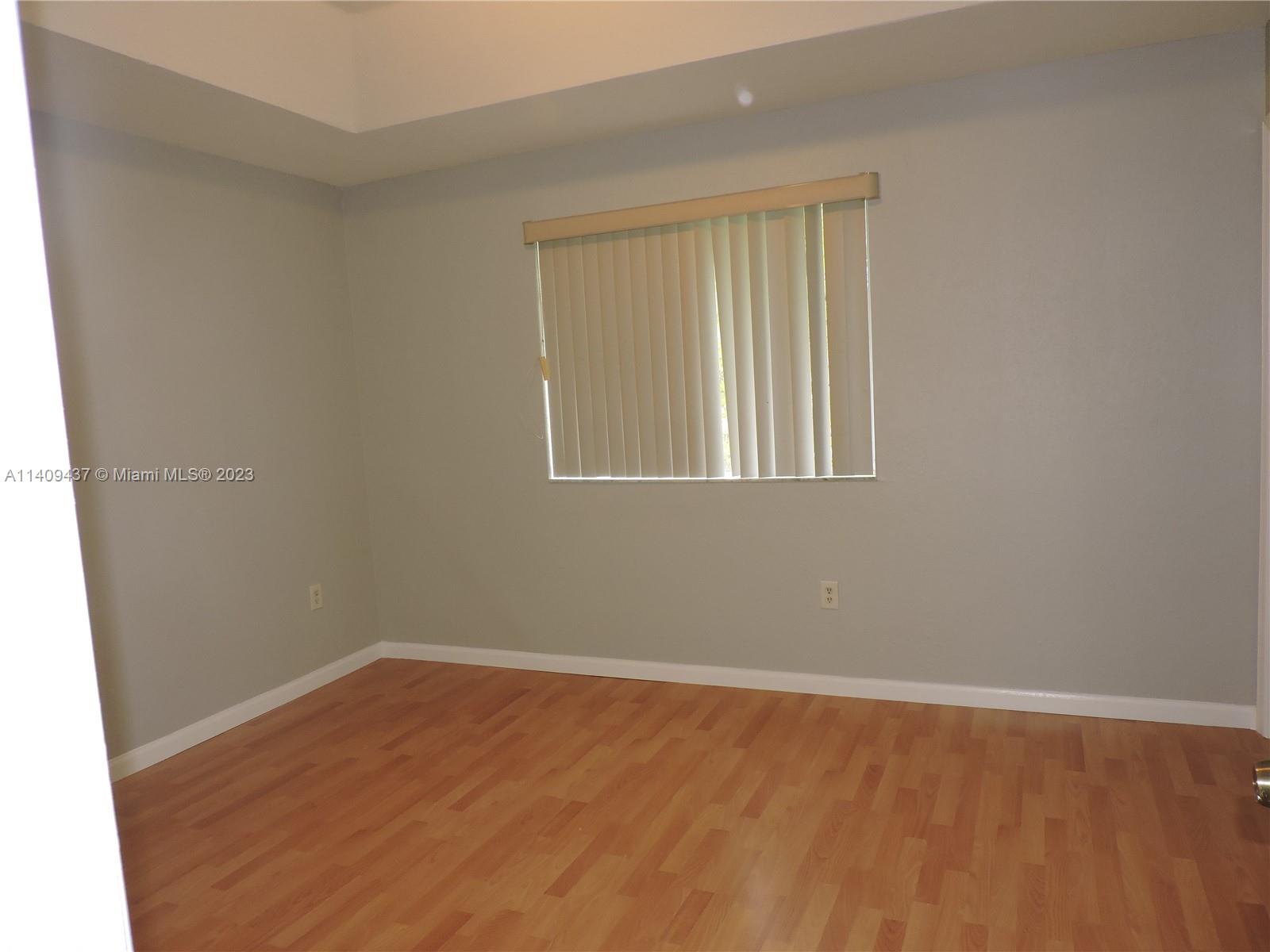 Shoma Twnhms At Keyscove - Residential Lease