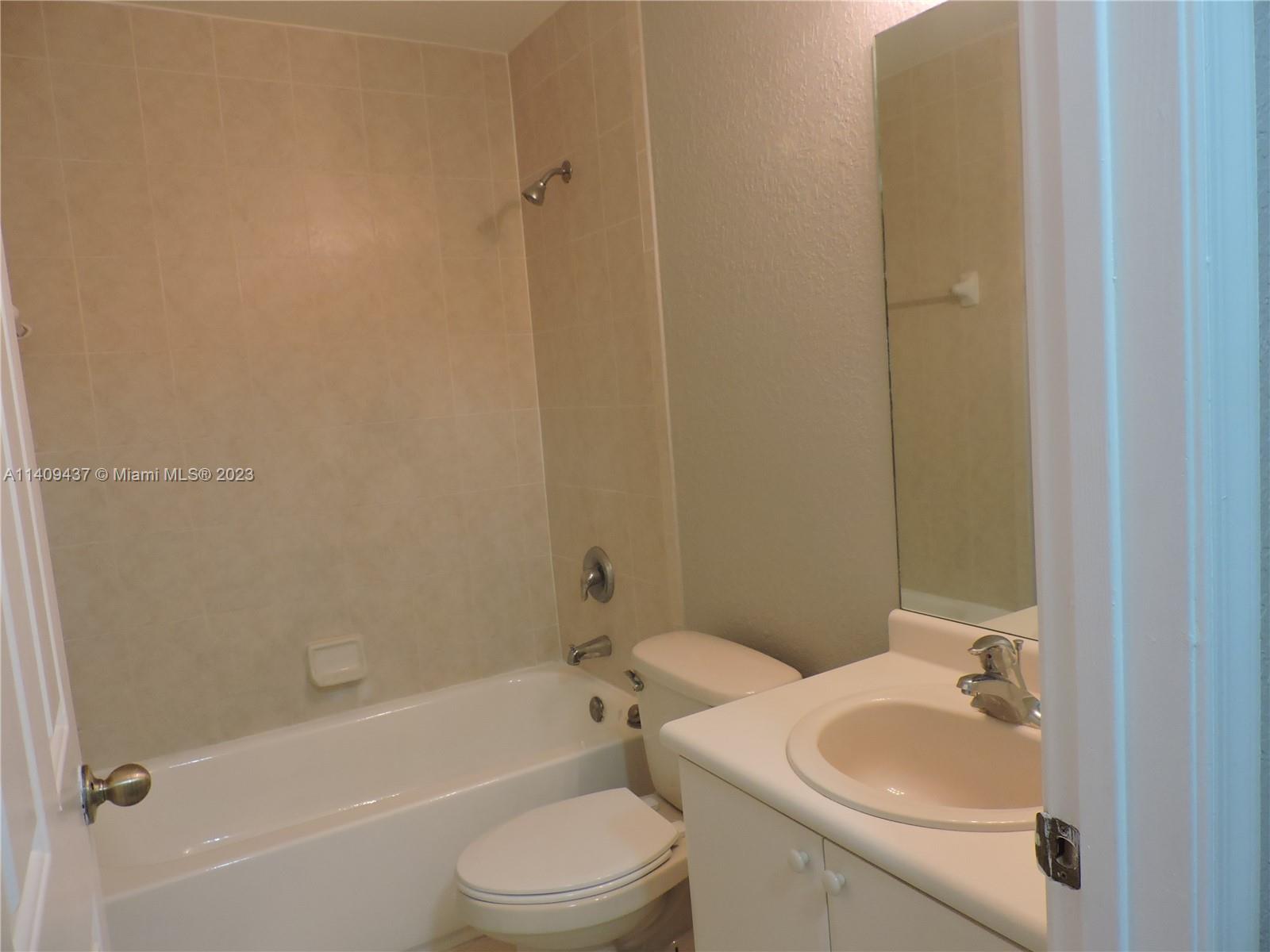 Shoma Twnhms At Keyscove - Residential Lease