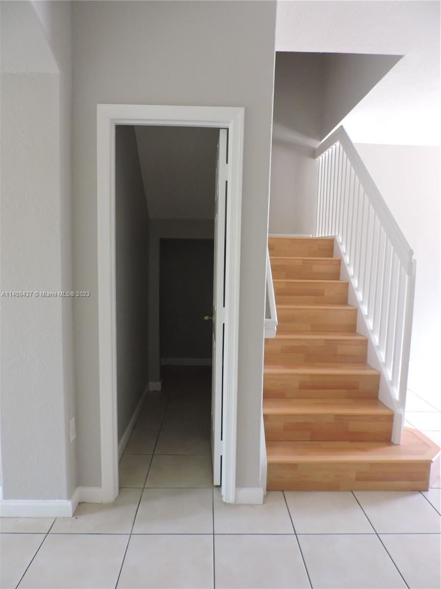 Shoma Twnhms At Keyscove - Residential Lease