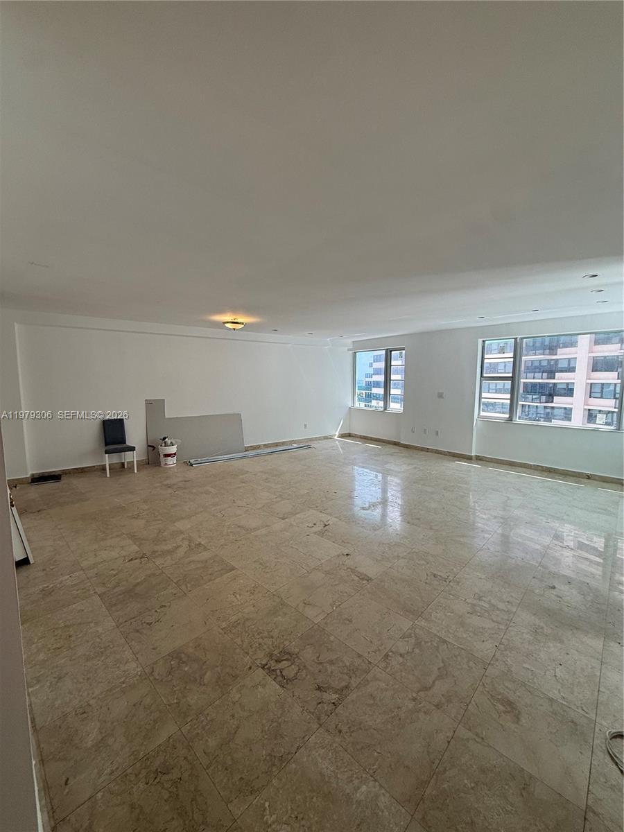 IMPERIAL HOUSE CONDO - Residential Lease