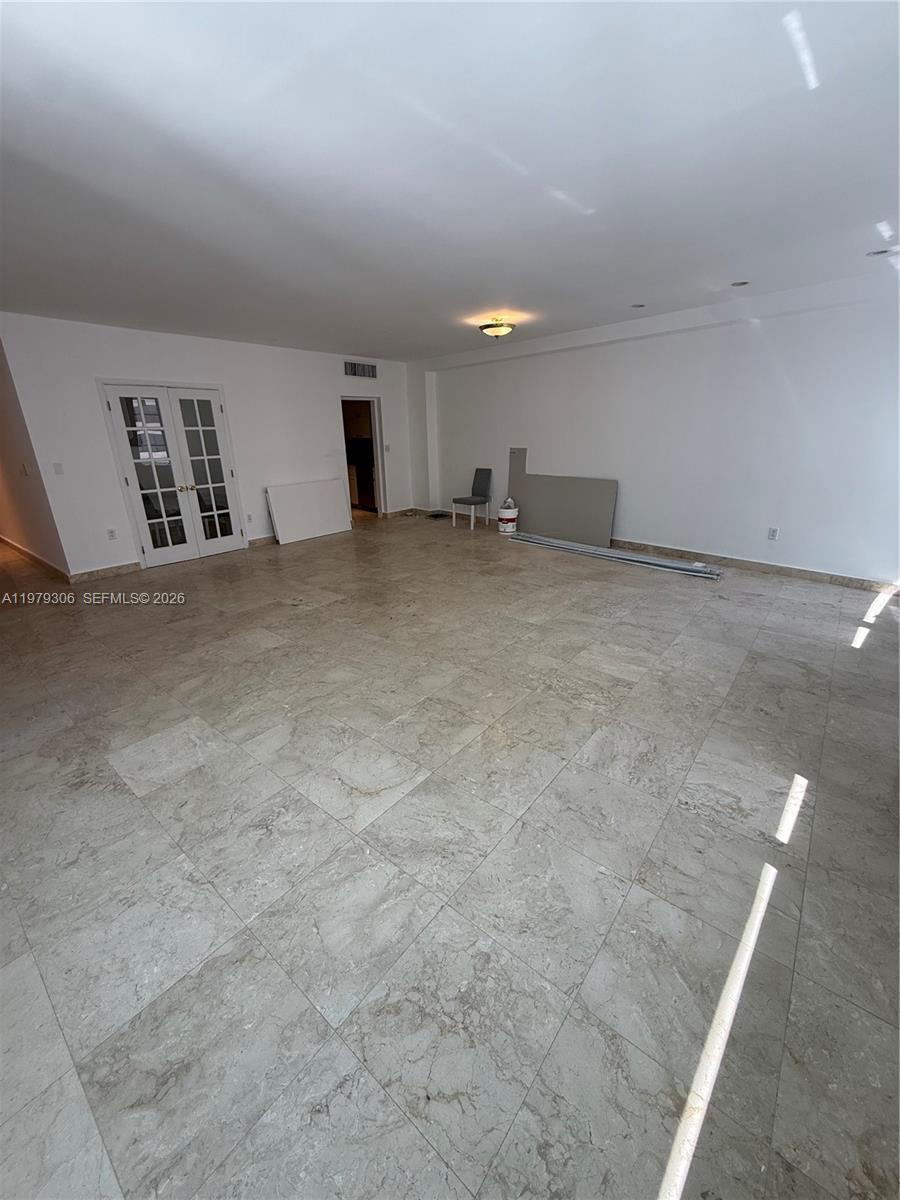 IMPERIAL HOUSE CONDO - Residential Lease