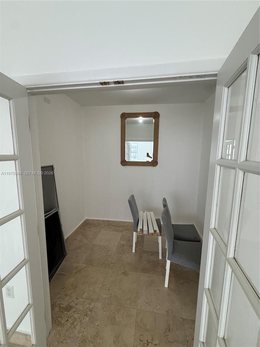 IMPERIAL HOUSE CONDO - Residential Lease