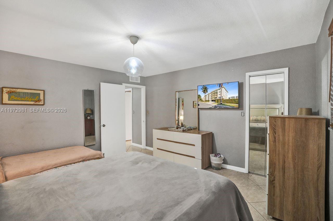 CARIBBEAN HOUSE CONDO - Residential