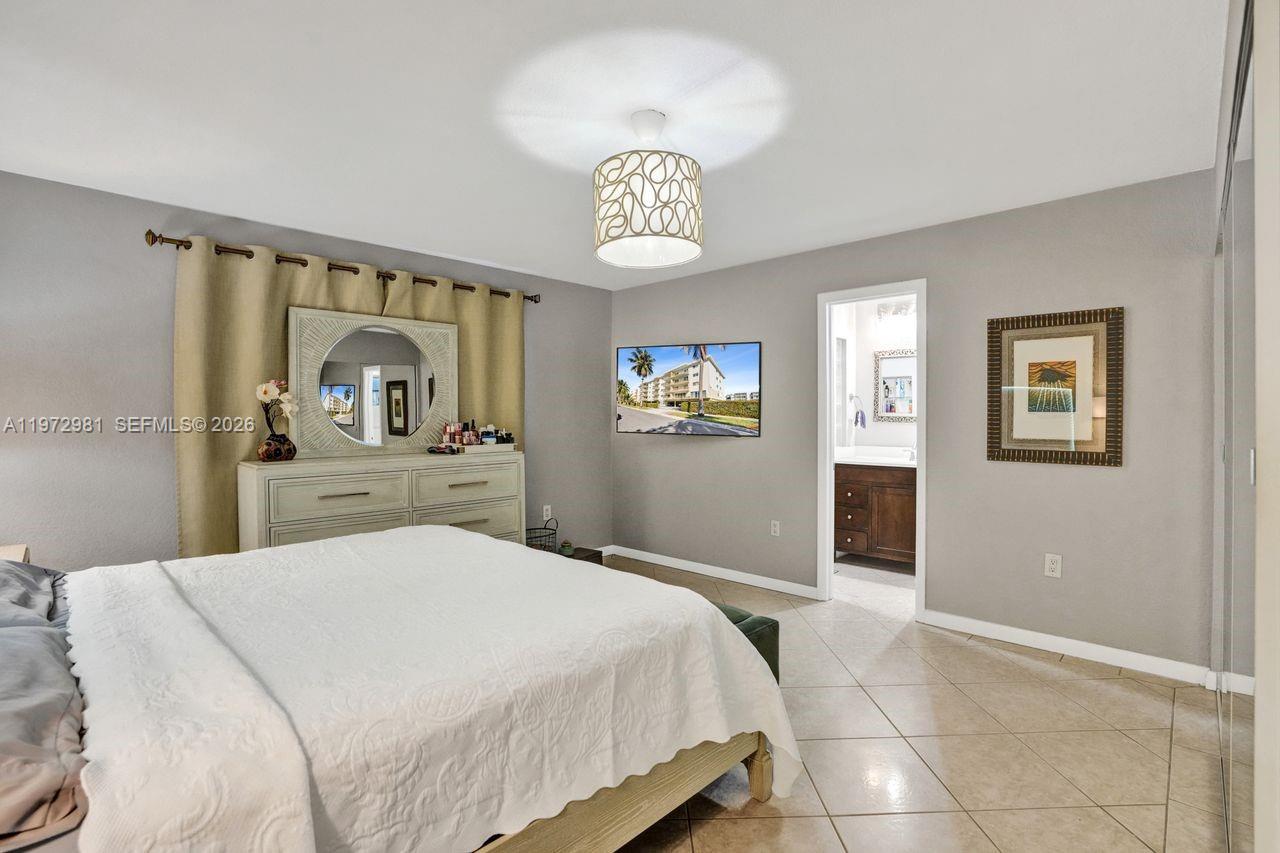 CARIBBEAN HOUSE CONDO - Residential