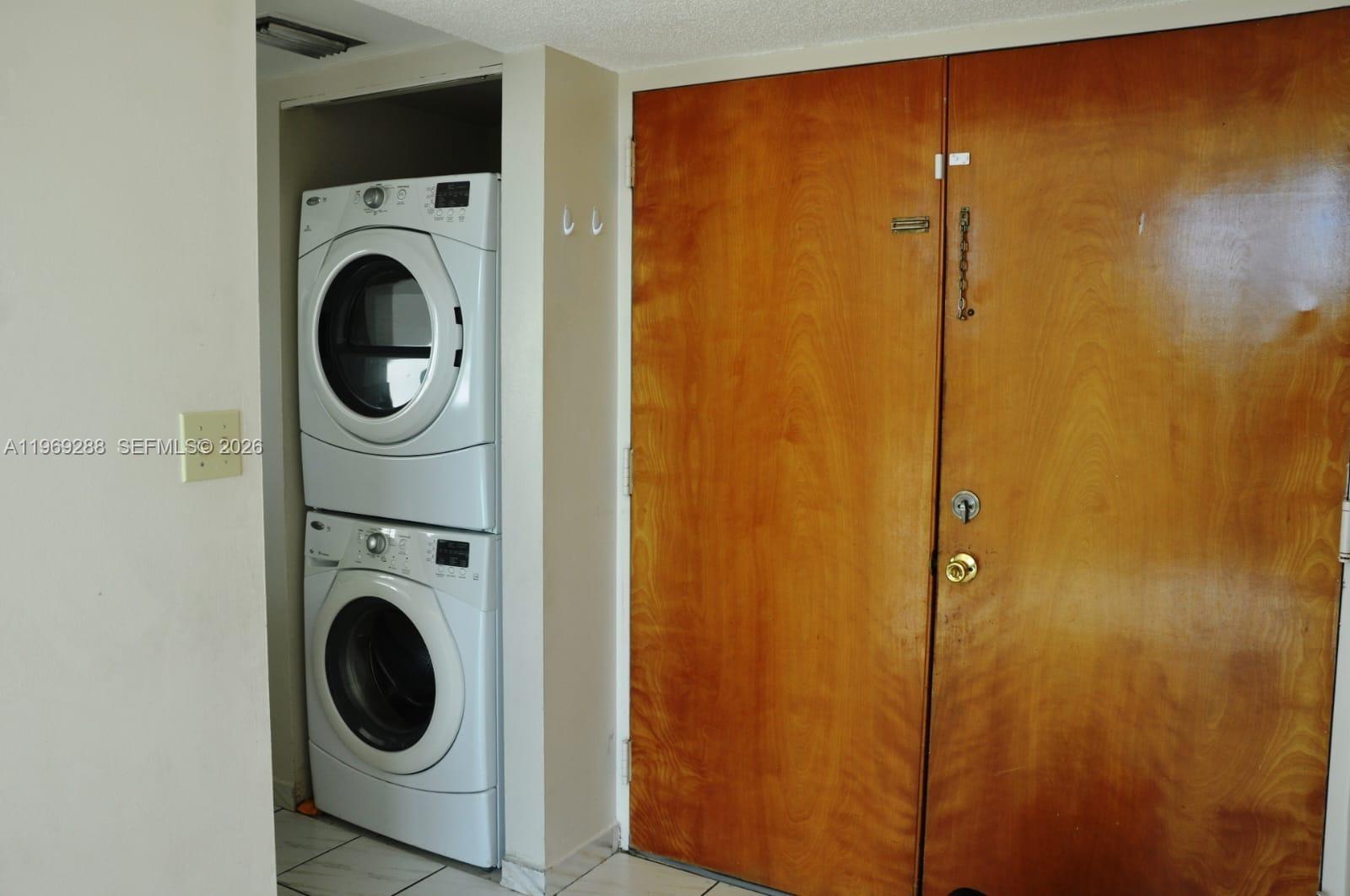 INTERNATIONAL PARK I COND - Residential Lease