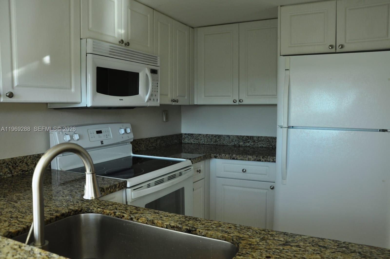 INTERNATIONAL PARK I COND - Residential Lease