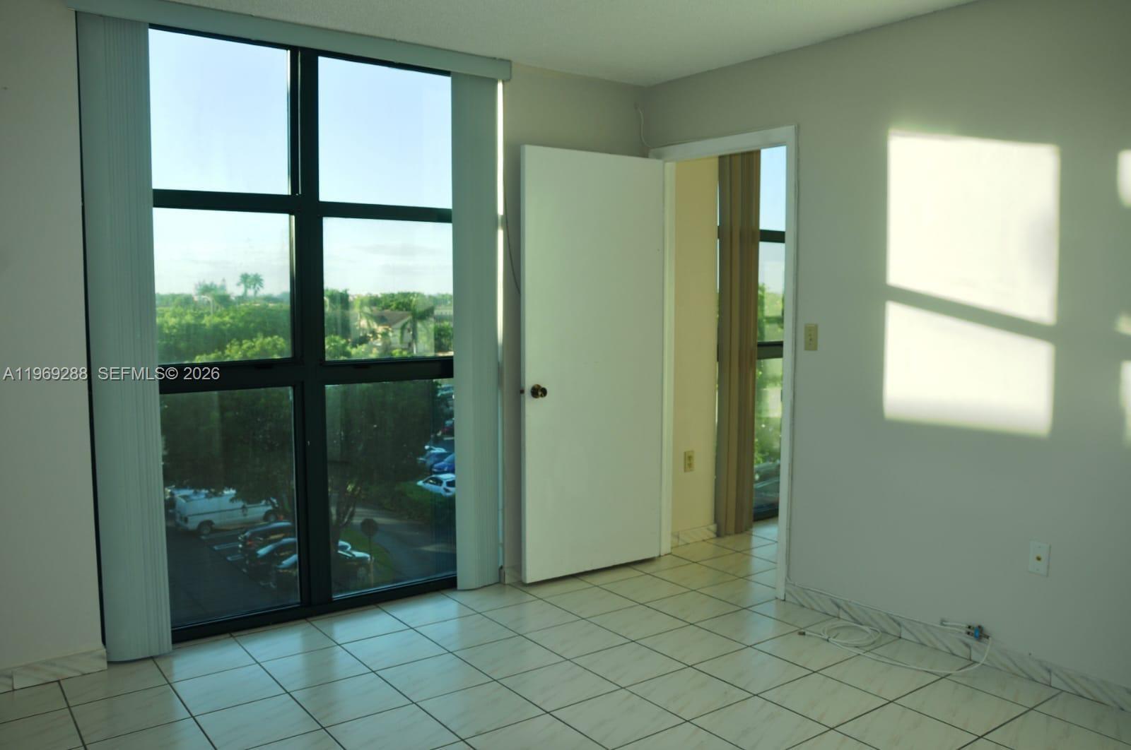 INTERNATIONAL PARK I COND - Residential Lease