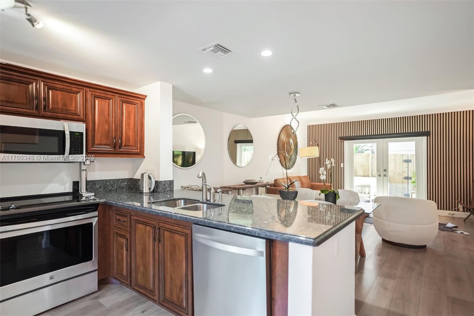 Edgewater Townhomes - Residential