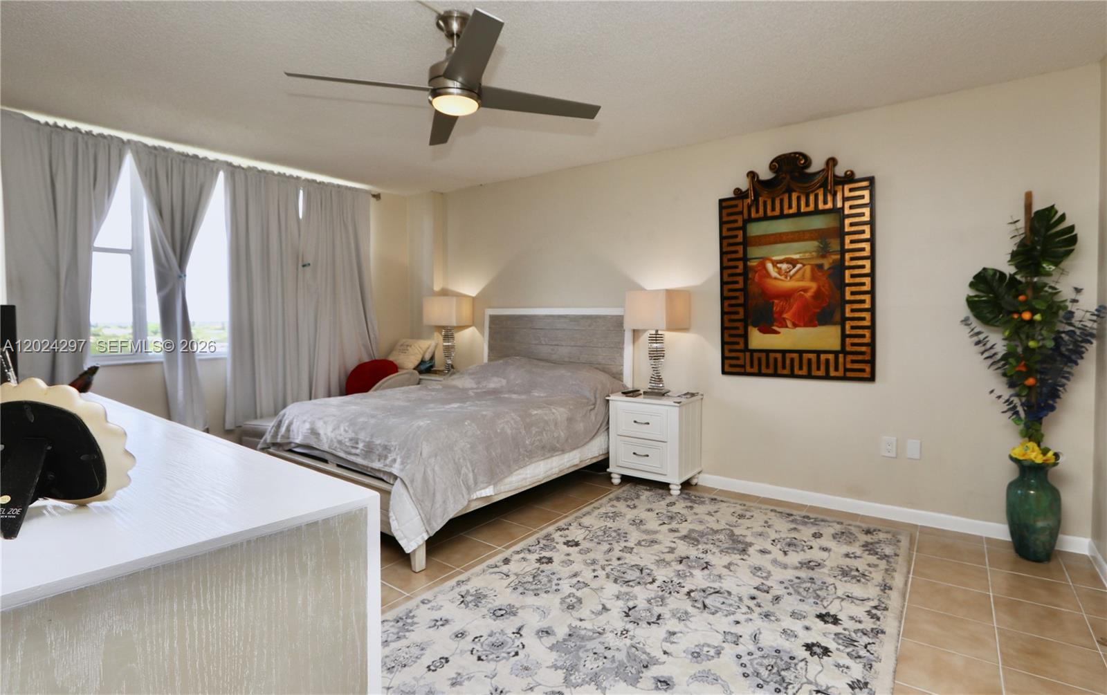 HILLCREST EAST NO 27 COND - Residential