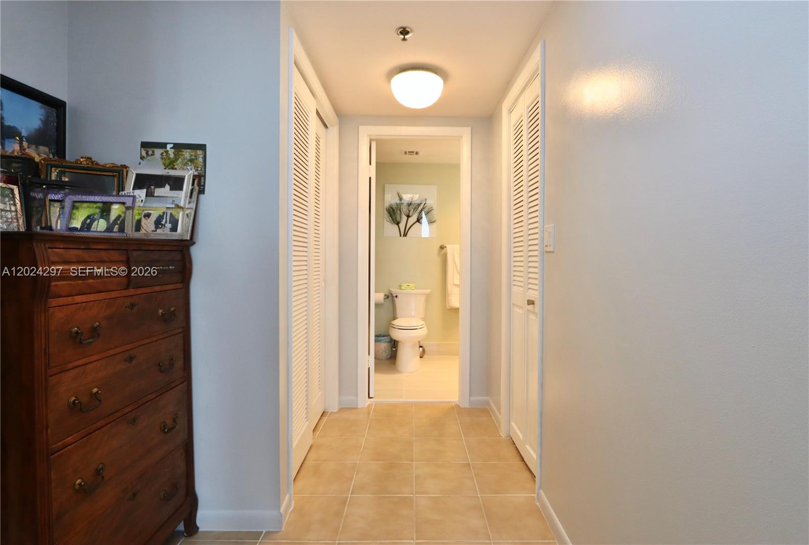 HILLCREST EAST NO 27 COND - Residential