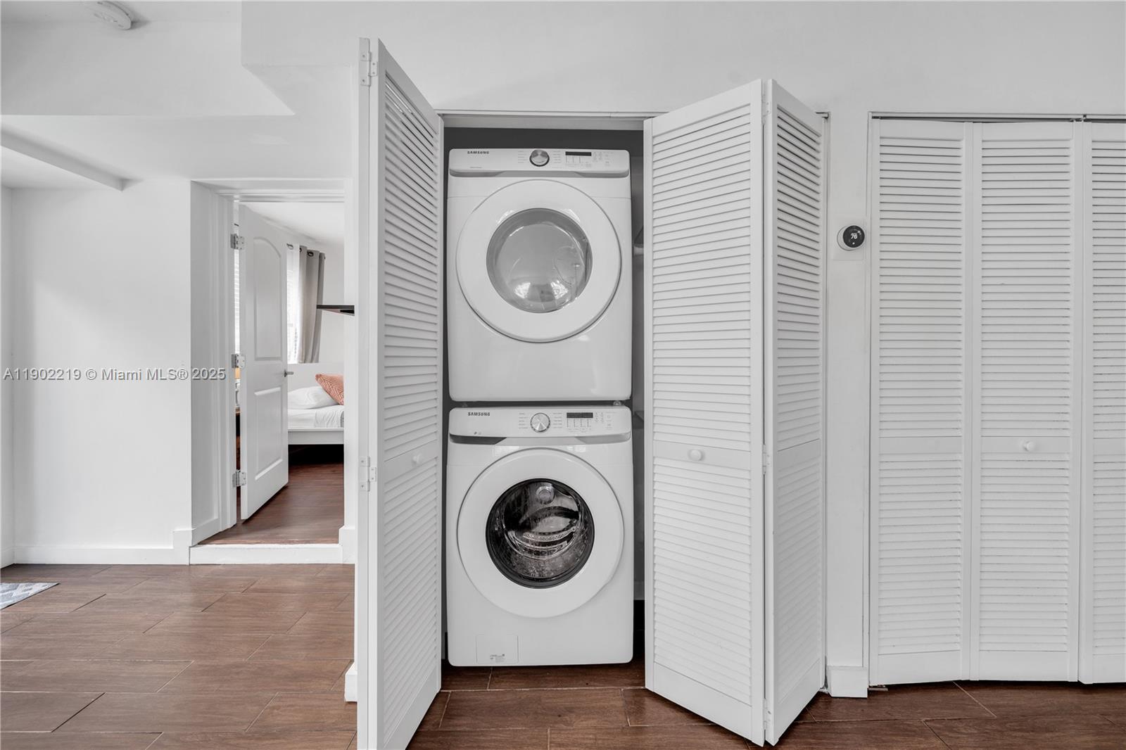 BRIAN MANORS - Residential Lease