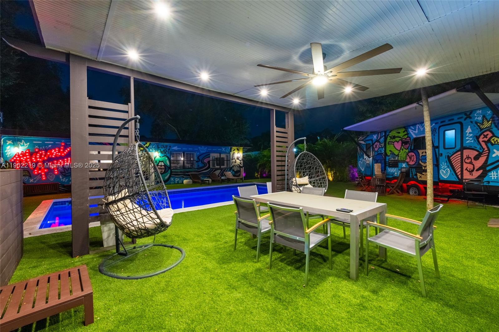 BRIAN MANORS - Residential Lease