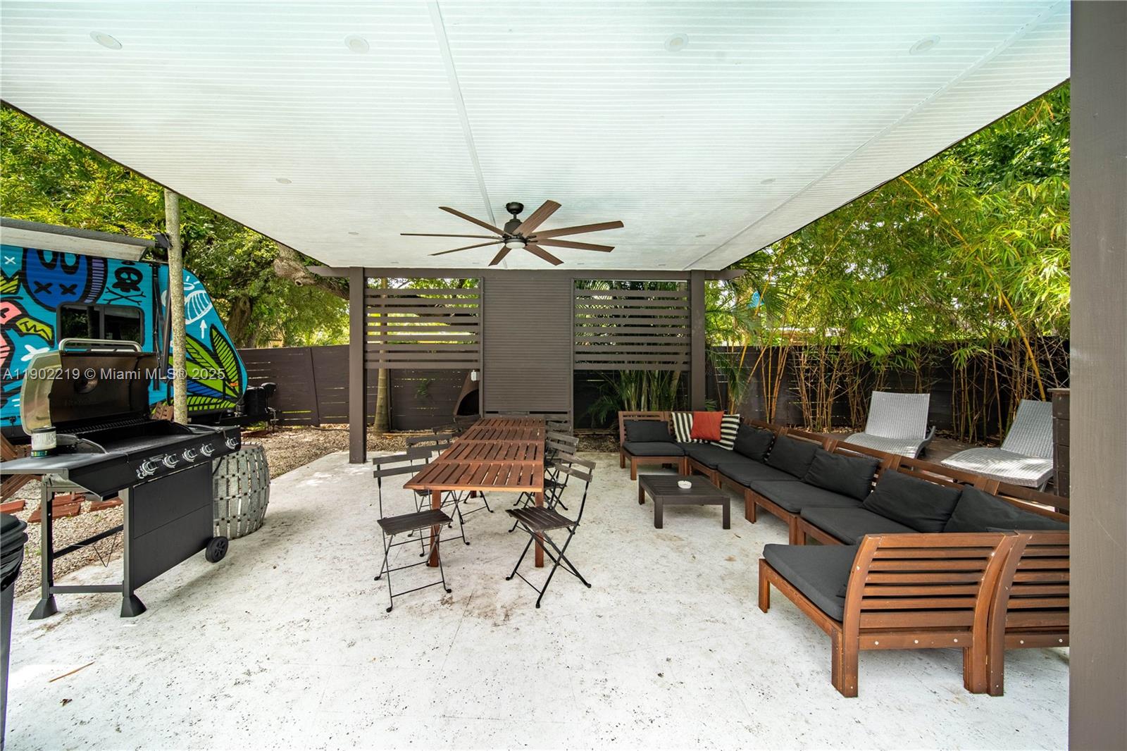 BRIAN MANORS - Residential Lease