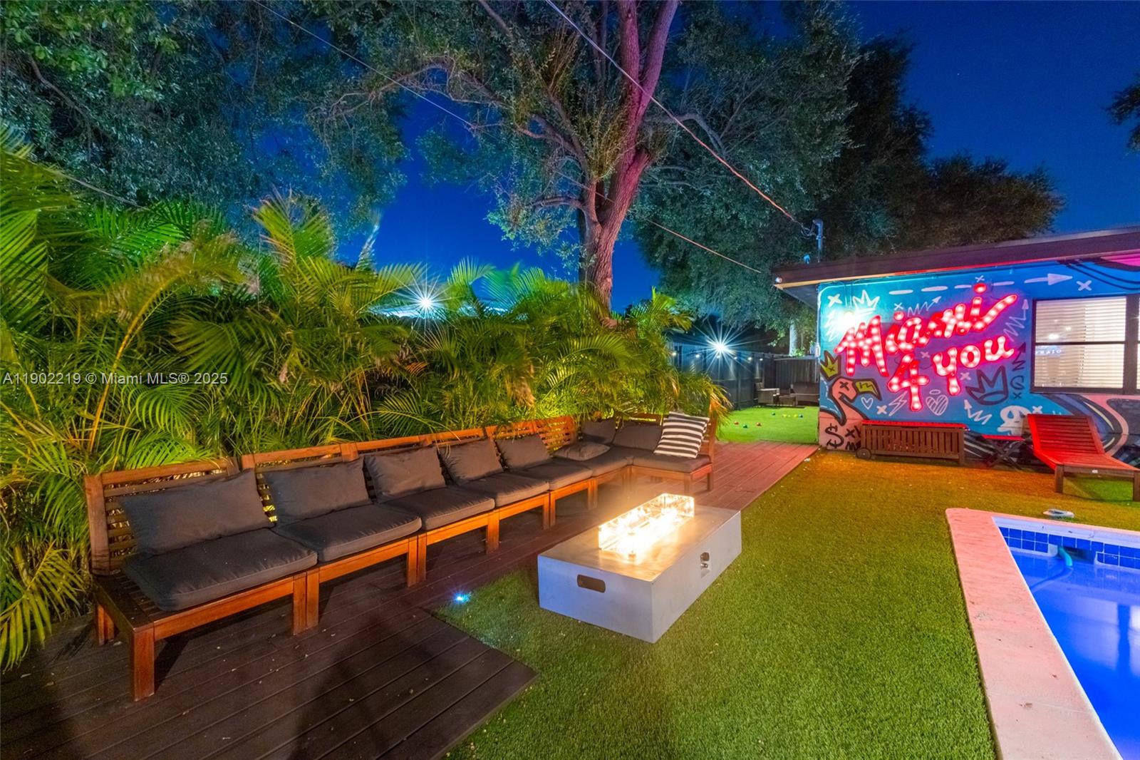 BRIAN MANORS - Residential Lease