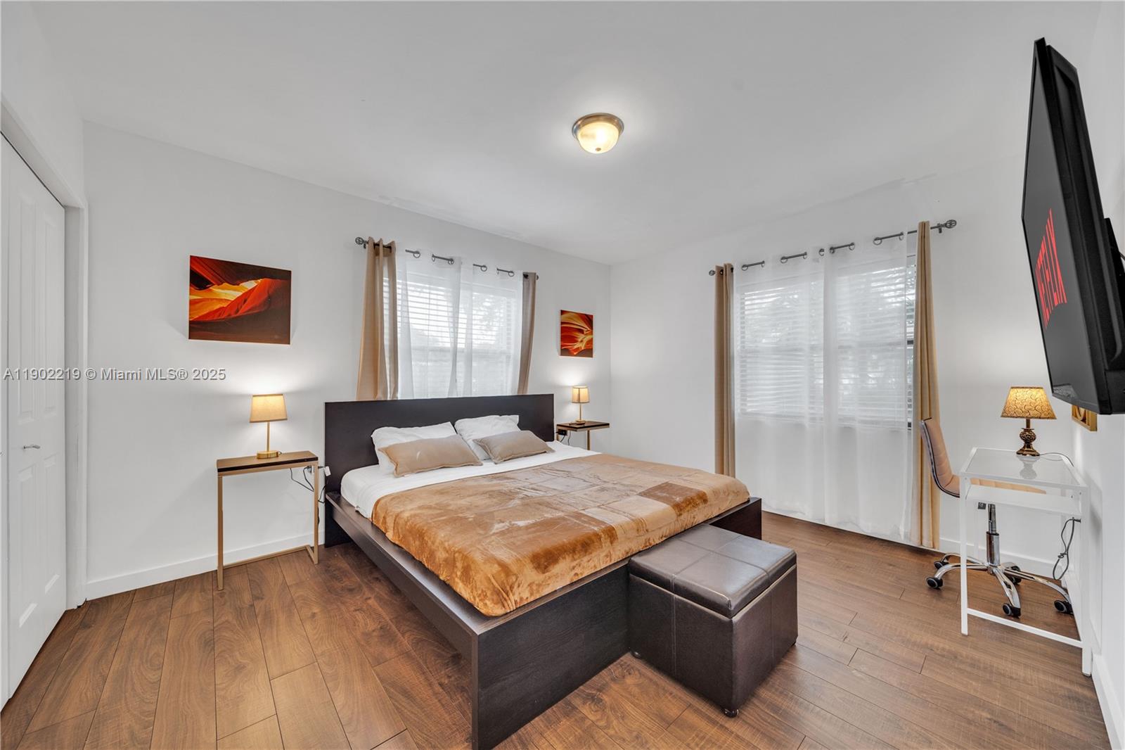 BRIAN MANORS - Residential Lease