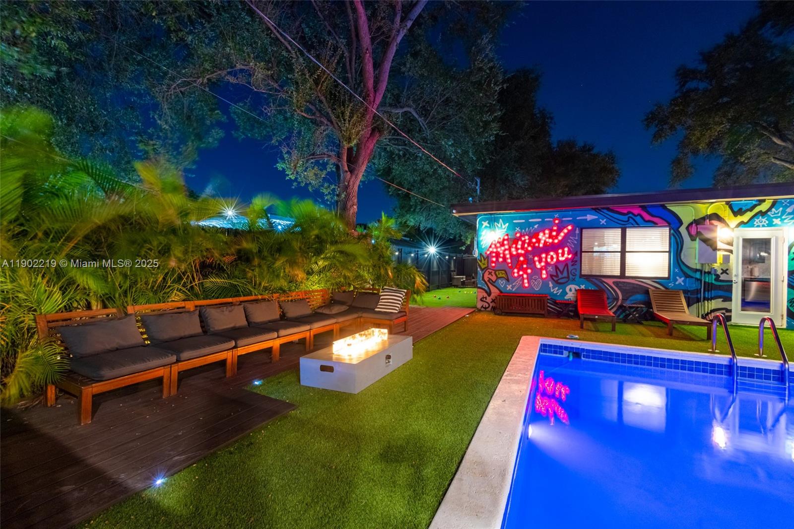 BRIAN MANORS - Residential Lease