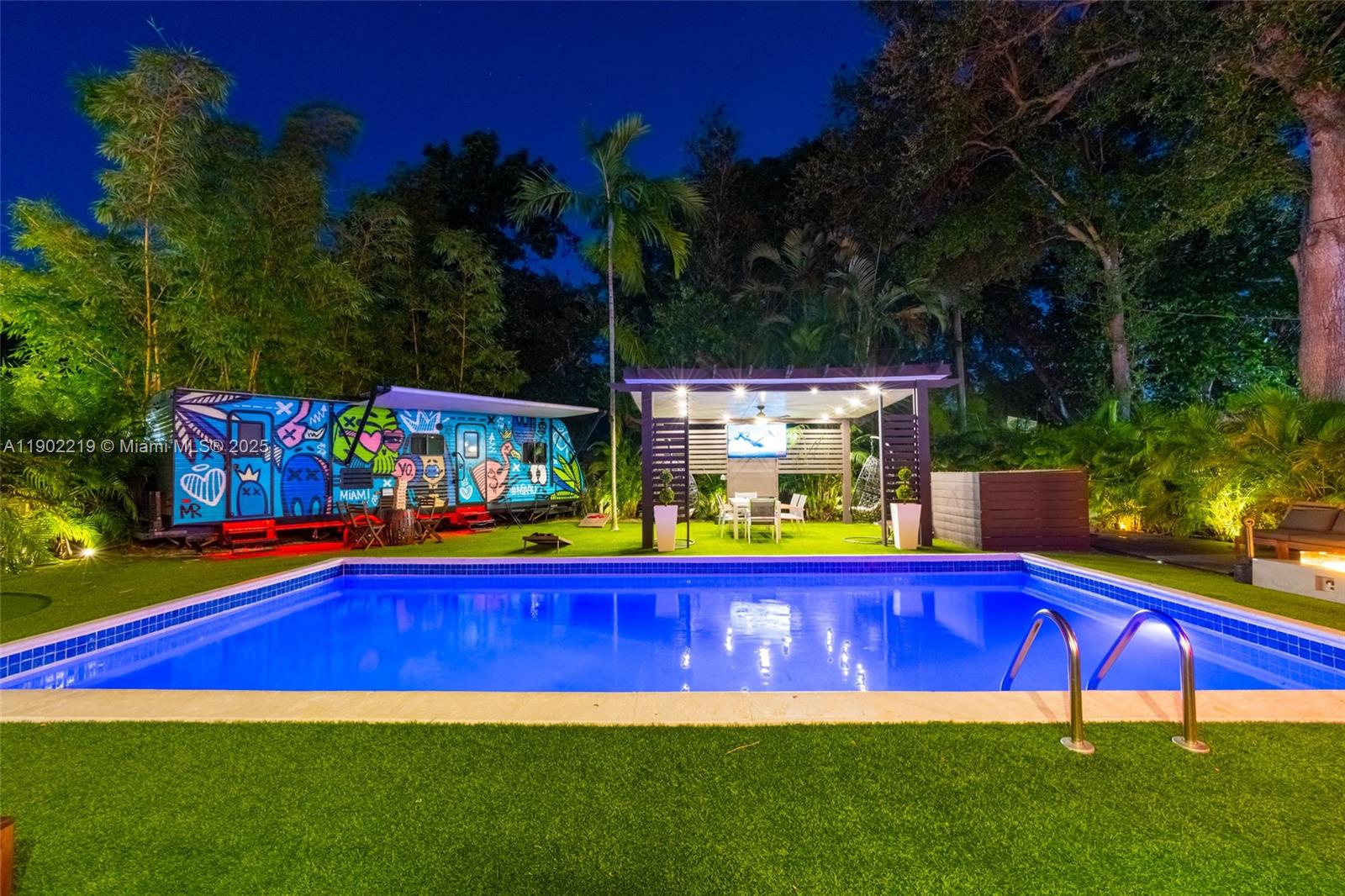 BRIAN MANORS - Residential Lease