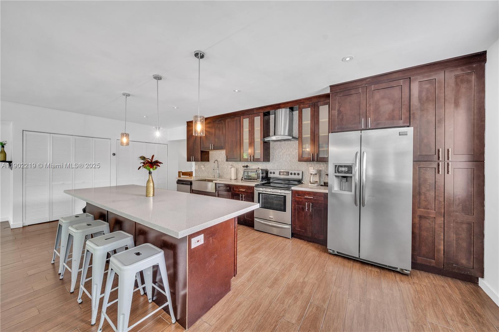 BRIAN MANORS - Residential Lease