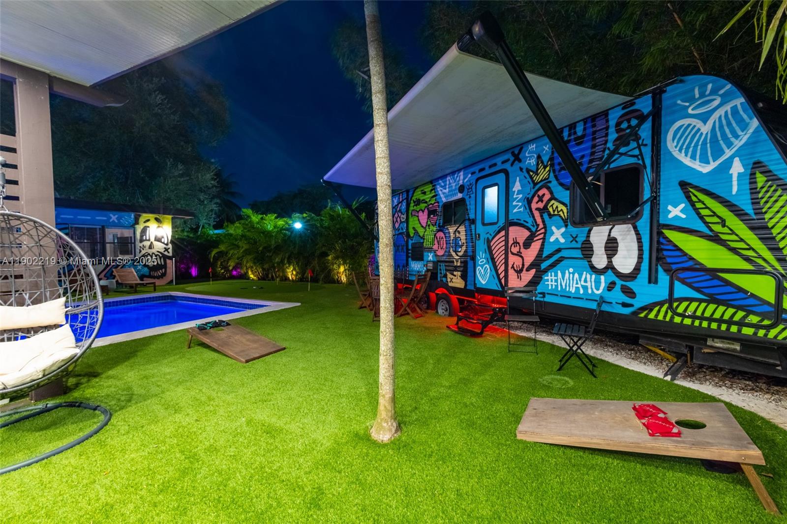 BRIAN MANORS - Residential Lease