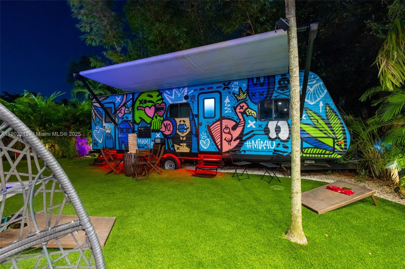 BRIAN MANORS - Residential Lease