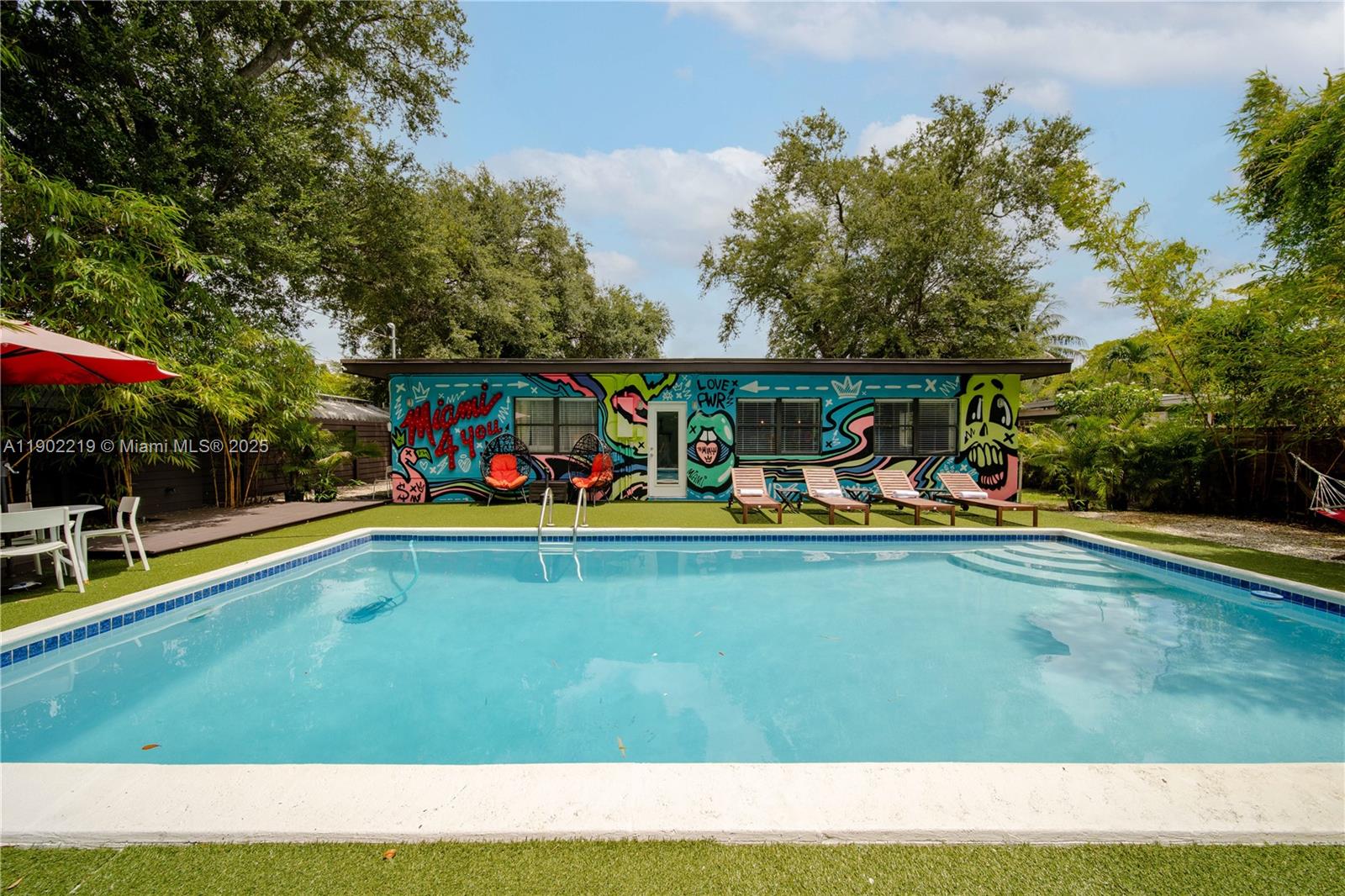 BRIAN MANORS - Residential Lease