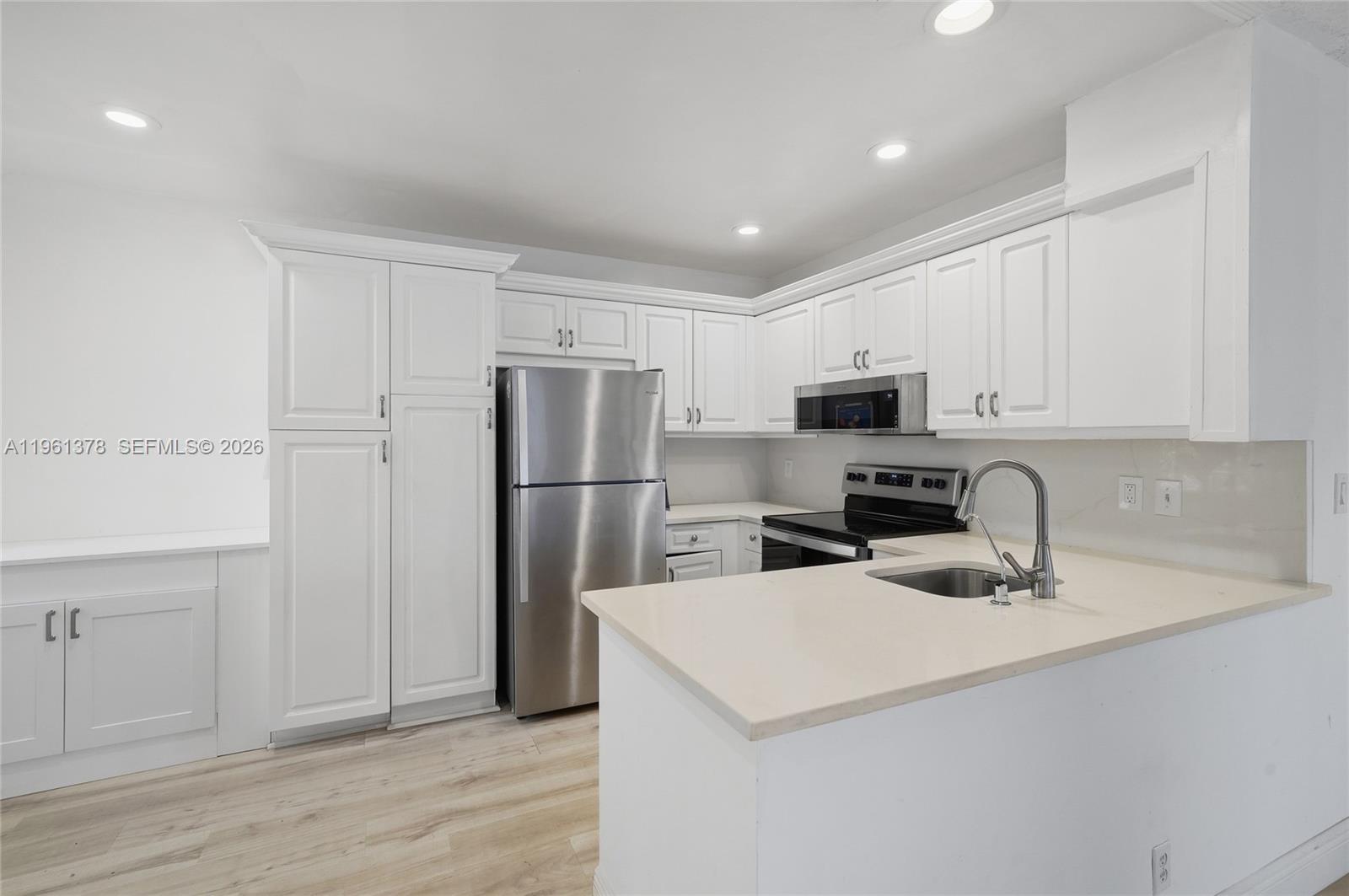 ALEXANDRA VILLAGE CONDO - Residential