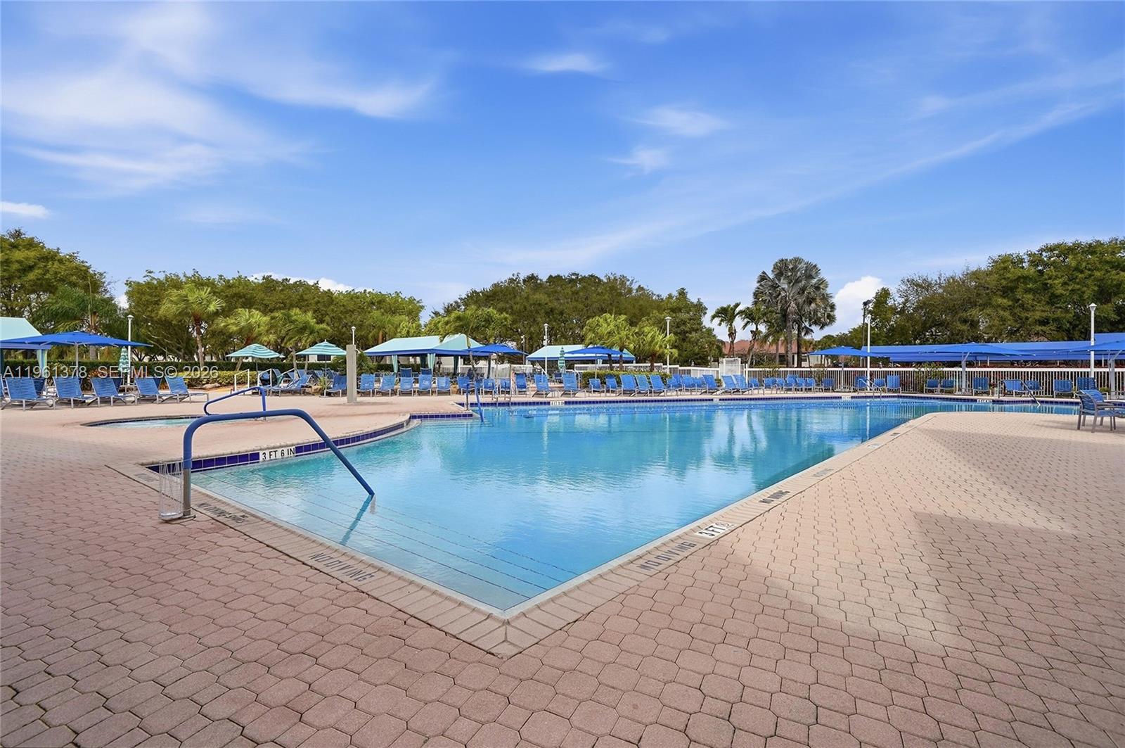 ALEXANDRA VILLAGE CONDO - Residential