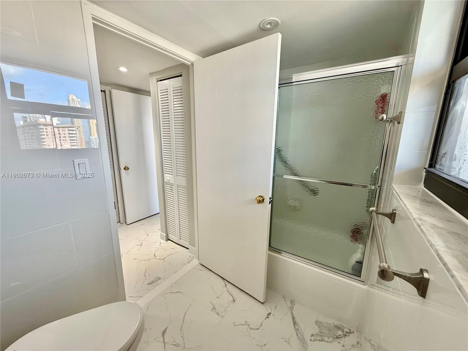 WINSTON TOWERS 700 CONDO - Residential Lease