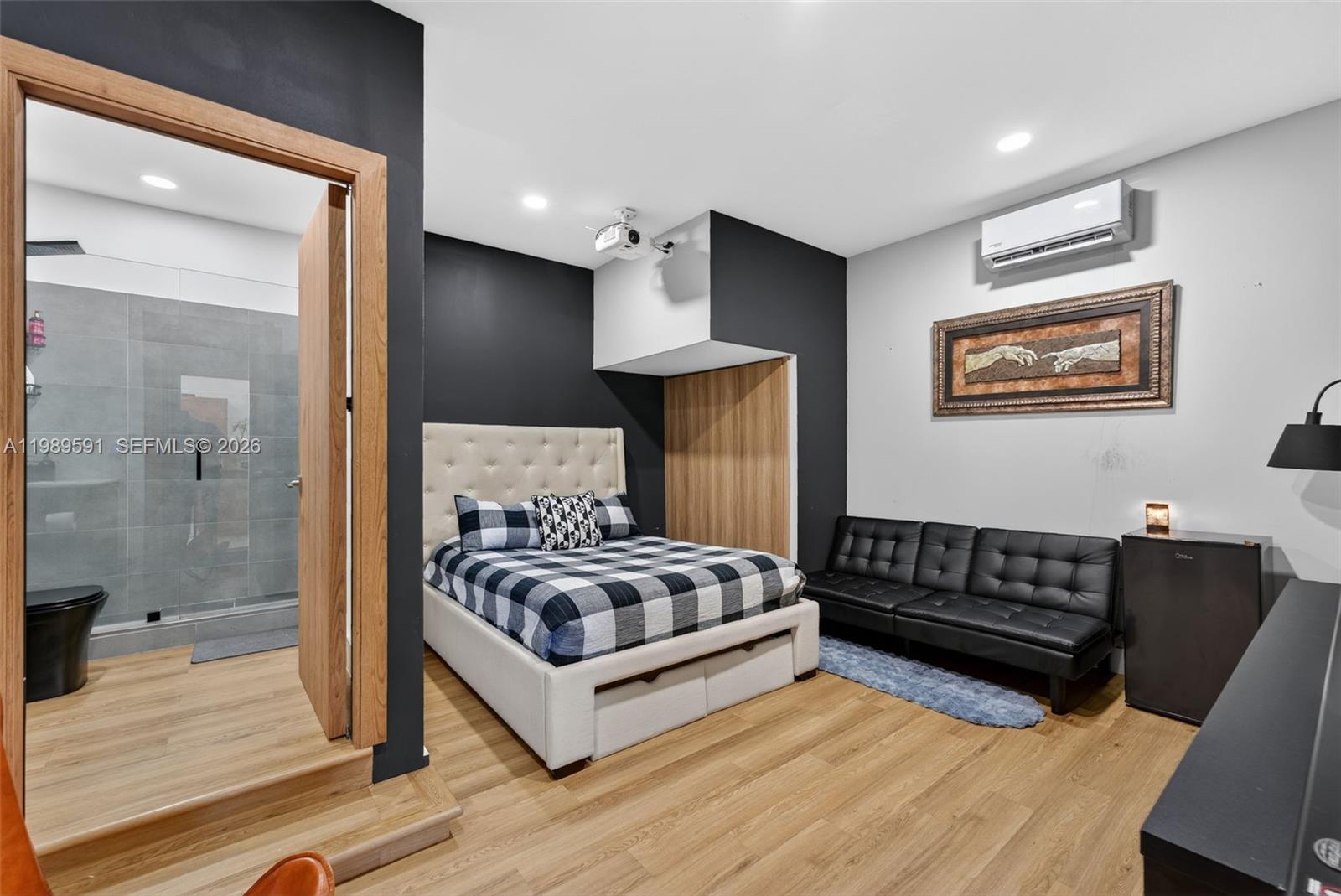 VENETIAN PARC WEST - Residential